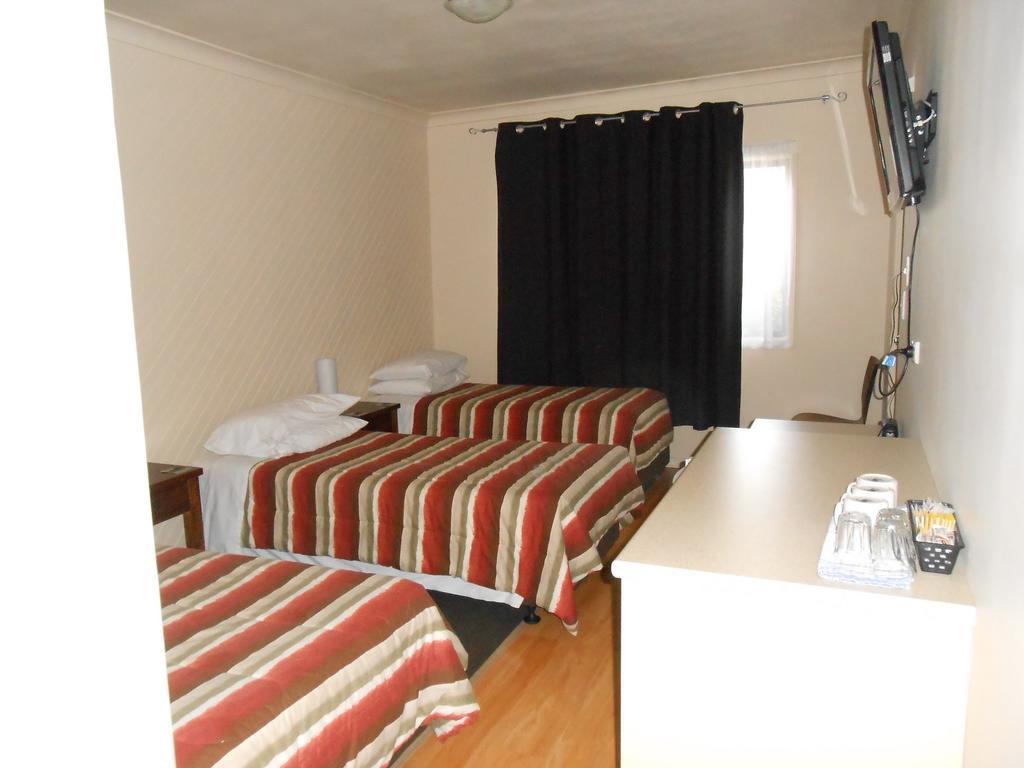 Acacia Ridge Motor Inn Порт Огъста Стая снимка