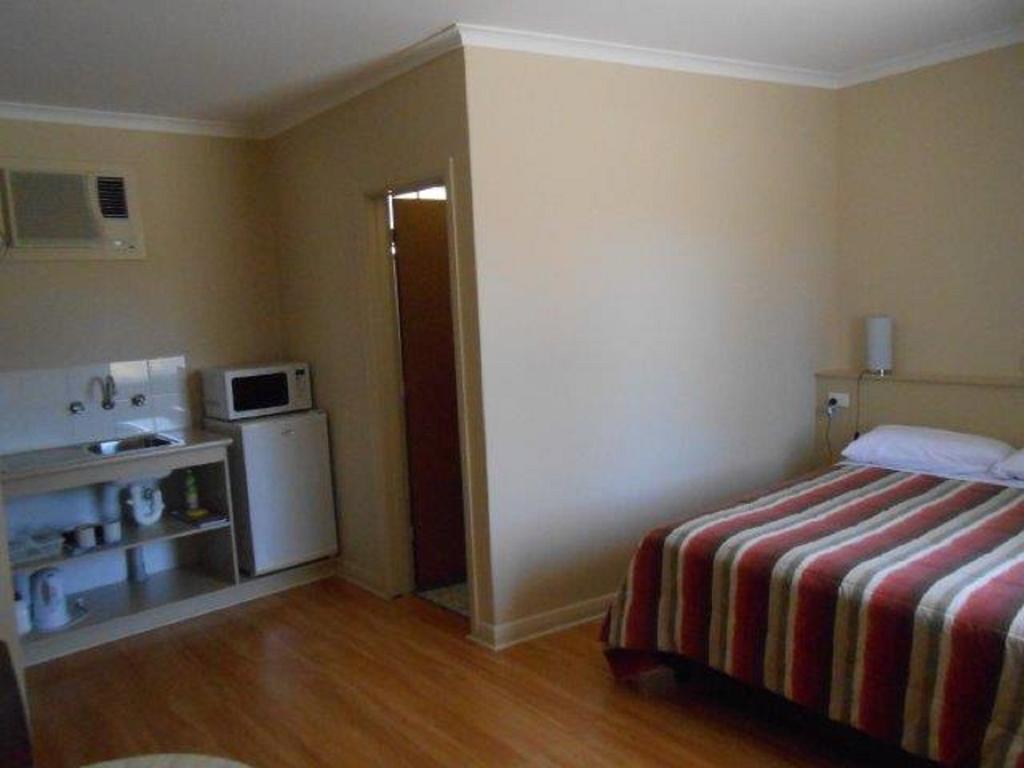 Acacia Ridge Motor Inn Порт Огъста Екстериор снимка
