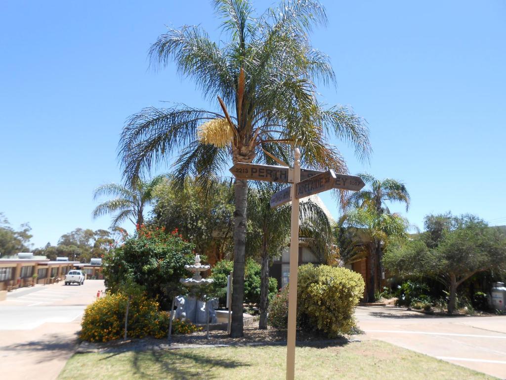 Acacia Ridge Motor Inn Порт Огъста Екстериор снимка