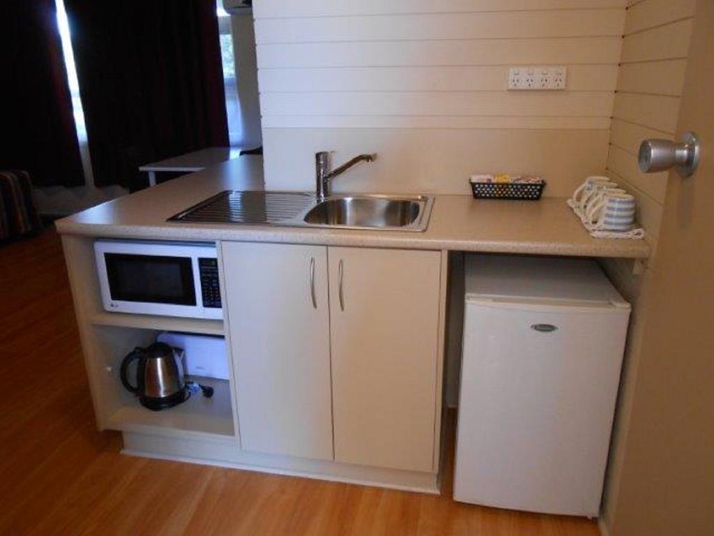 Acacia Ridge Motor Inn Порт Огъста Стая снимка