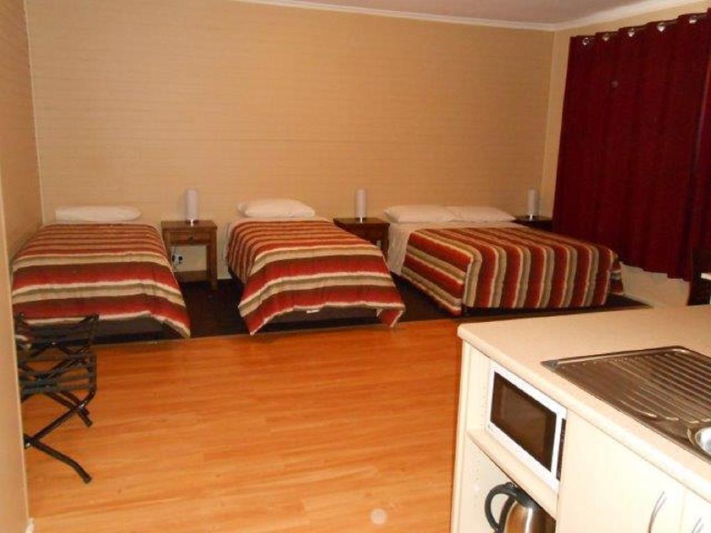 Acacia Ridge Motor Inn Порт Огъста Стая снимка