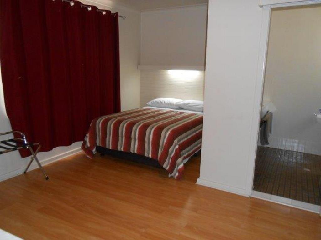 Acacia Ridge Motor Inn Порт Огъста Стая снимка