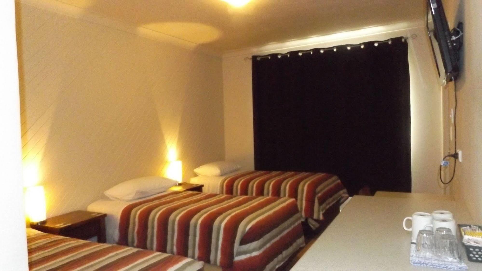 Acacia Ridge Motor Inn Порт Огъста Екстериор снимка